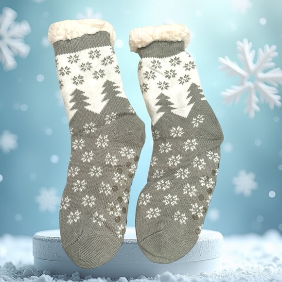 Dosoni Womens Slipper Fuzzy Socks - Snowflake Grey, US Women 5-10 - Picture 3 of 4